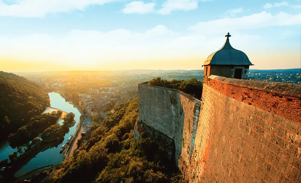 coucher de soleil sur la citadelle de Besançon
