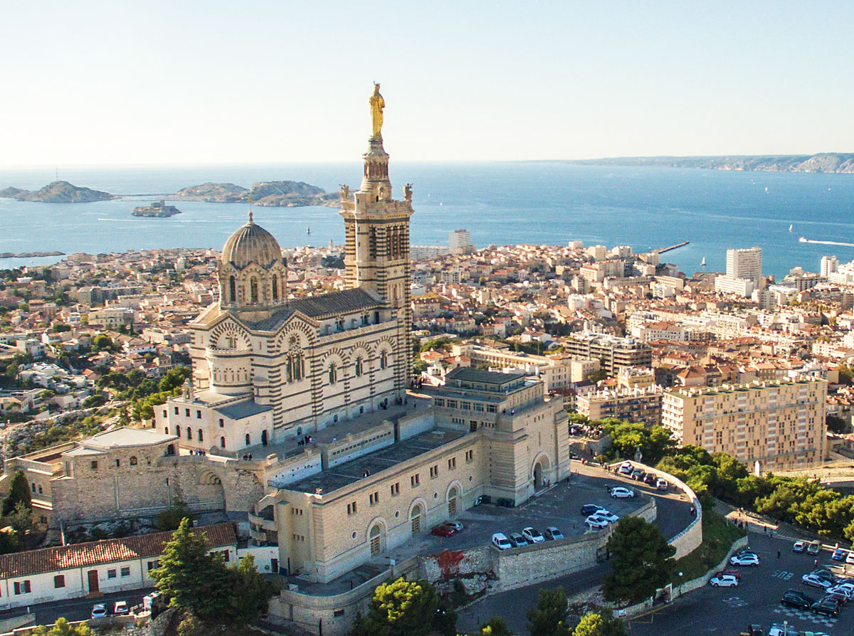 Vue aérienne de Notre Dame de la Garde à Marseille