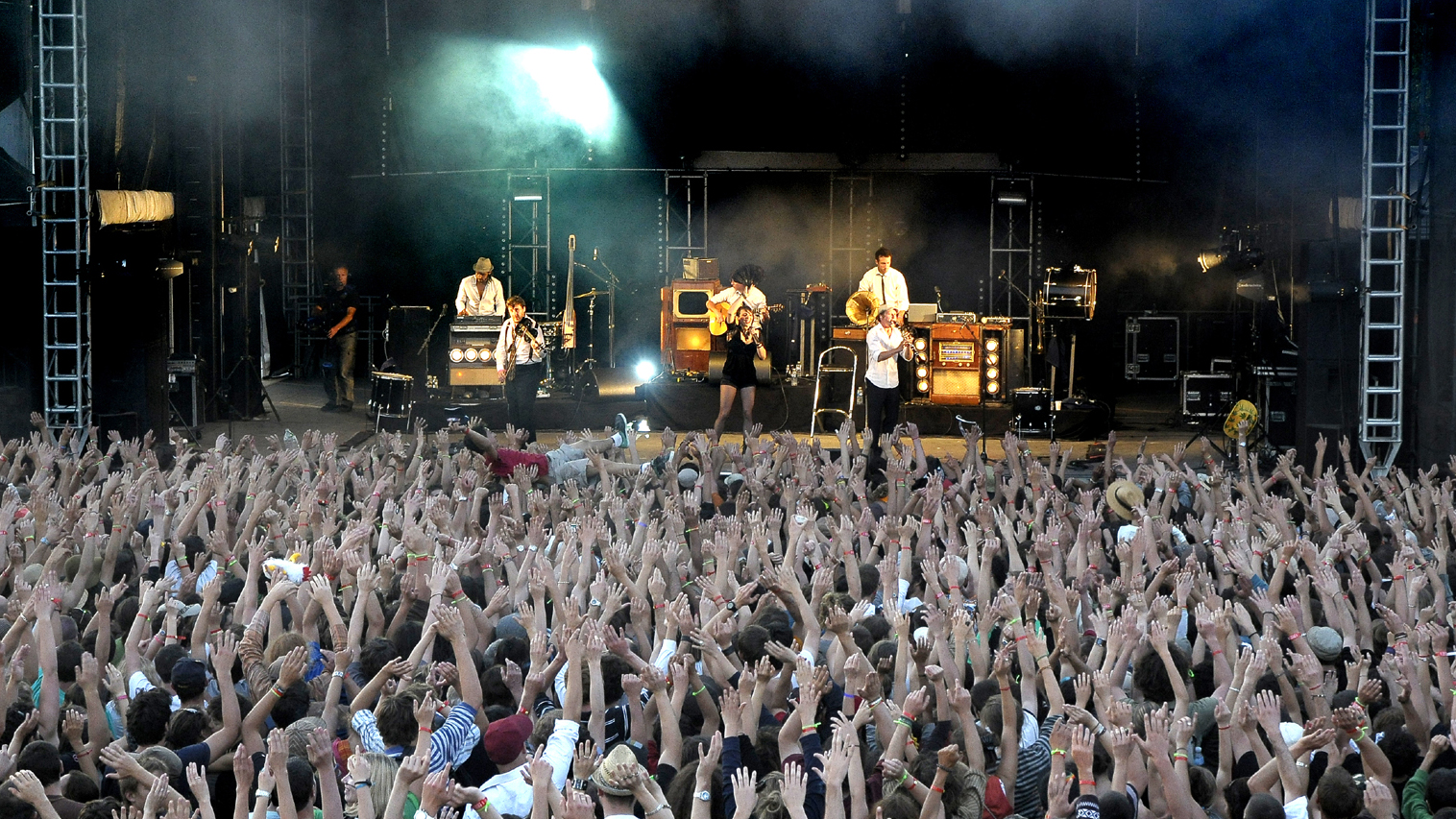 Festival_Chien_a_Plumes_caravane_palace_051_©Christian_PITOT_