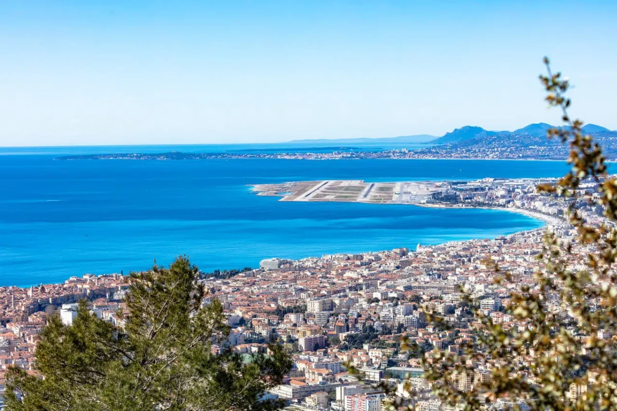 Vue des hauteurs de Nice